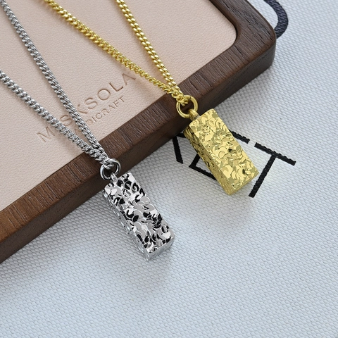 Neuer Chinesischer Stil Kupfer Quadratische Säule Anhänger Halskette Gold Silber Vergoldet Gehämmerte Textur Geometrischer Schmuck Damen