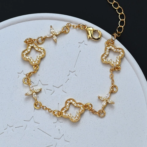 Bracciale Vintage in Rame Placcato Oro a Forma di Fiore e Quadrifoglio Con Zirconia Bianca Elegante Bracciale Regolabile per Donna
