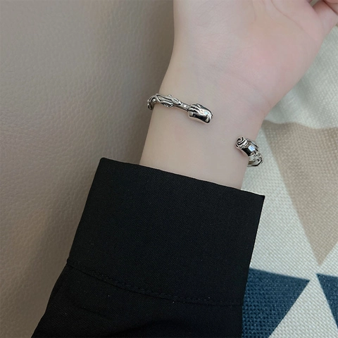 Vintage Silver Plated Copper Rose Thorn Vine Open Bangle For Women Retro Botanical Flower Adjustable Bracelet Jewelry