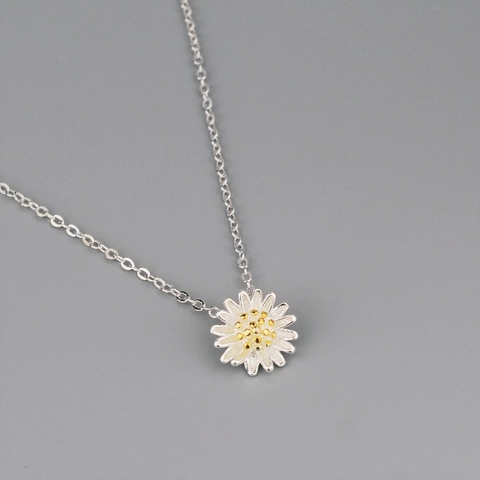 Collier Pendentif Fleur de Marguerite Frais Minimaliste en Cuivre Argenté Or Bijoux pour Femmes Cadeau de Mode