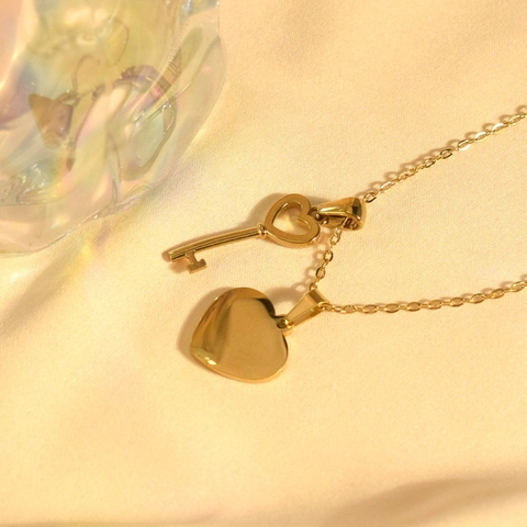 Collier Minimaliste en Acier Inoxydable avec Pendentif Cœur et Clé Plaqué Or Bijoux Romantiques pour Femme Cadeau de la Saint Valentin