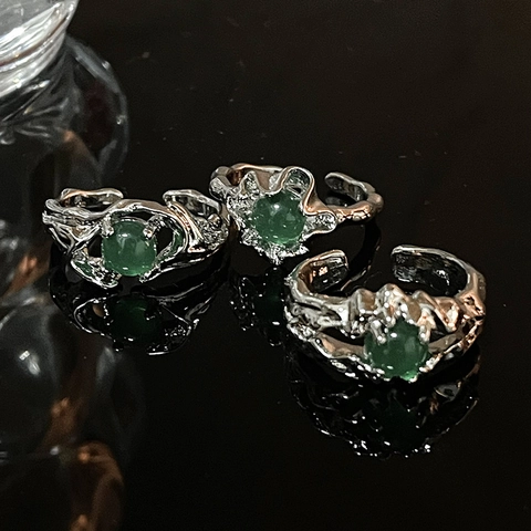 Neuer Chinesischer Stil Unregelmäßiger Kupferring Grüner Edelstein Versilberte Lava-Textur Verstellbarer Ring Für Damen