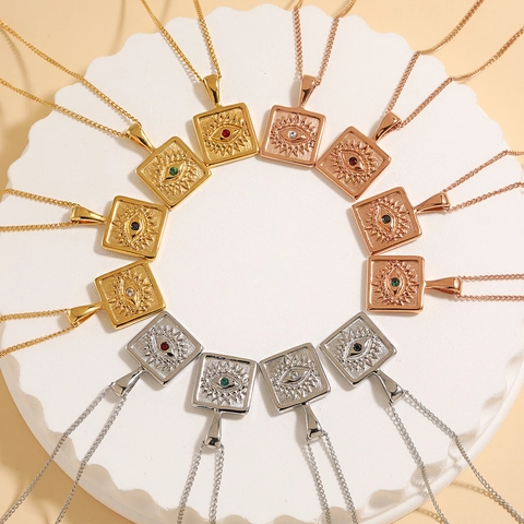 Collier Pendentif Carré Mauvais Œil en Acier Inoxydable Plaqué Or 18K Bijoux Rétro pour Femme