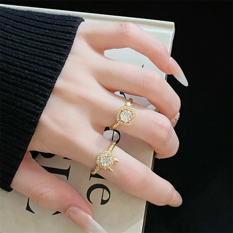 Luxus Vergoldeter Kupfer Zirkonia Drehbarer Öffnungsring Für Damen Vintage Palast Stil Verstellbarer Geweih Schmuck Ring