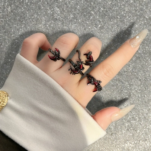 Gothic Dark Red Crescent Moon Rose Open Ring For Women Punk Snake Claw Adjustable Copper Zirconia Personalized Jewelry Gift