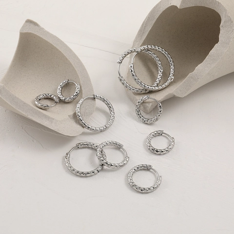 Pendientes de Aro con Textura Martillada para Mujer de Acero Inoxidable Oro Plata Minimalistas Geométricos Huggie Joyería de Alta Calidad