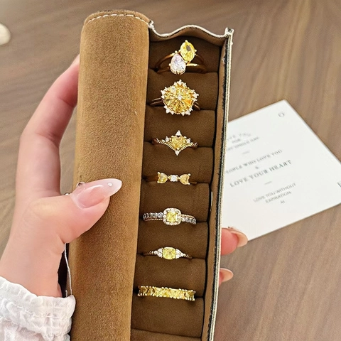 Vintage Königlicher Stil Vergoldeter Kupferring Für Damen Gelb Weiß Zirkonia Pave Verstellbarer Offener Ring Modeschmuck Geschenk