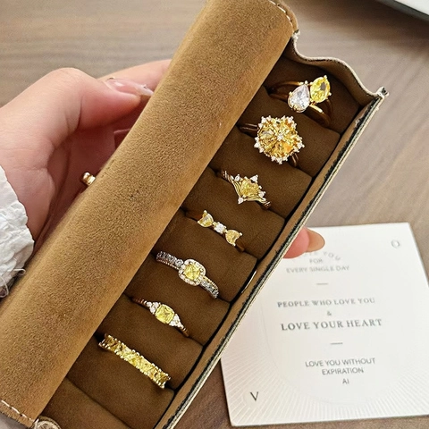 Vintage Königlicher Stil Vergoldeter Kupferring Für Damen Gelb Weiß Zirkonia Pave Verstellbarer Offener Ring Modeschmuck Geschenk