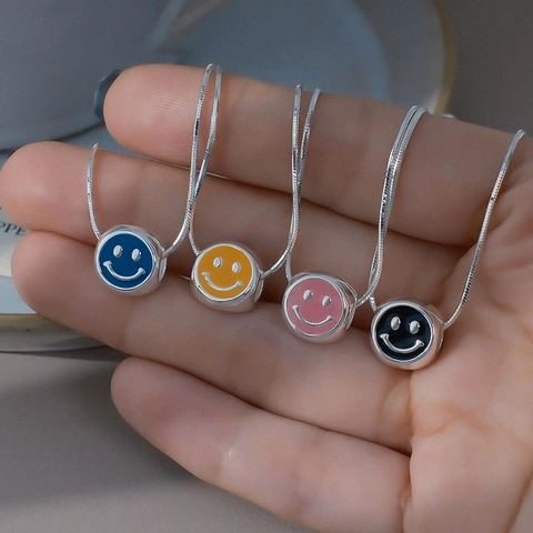 Versilberte Kupfer Emaille Smiley Gesicht Anhänger Halskette Für Damen Minimalistische Schlangenkette Tropfglasur Schmuck