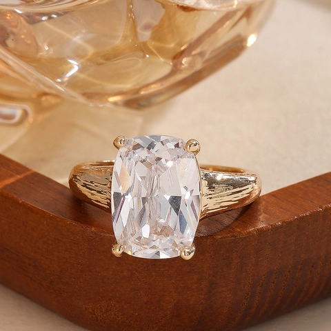 Vintage Bark Texture Copper Ring Large Cushion Cut Zirconia Emerald Ruby White Gemstone Fashion Women Jewelry Finger Ring