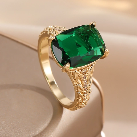 Vintage Luxury Square Emerald Ruby Zirconia Ring For Women Gold Silver Plated Copper Leaf Relief Crown Ring Jewelry Gift