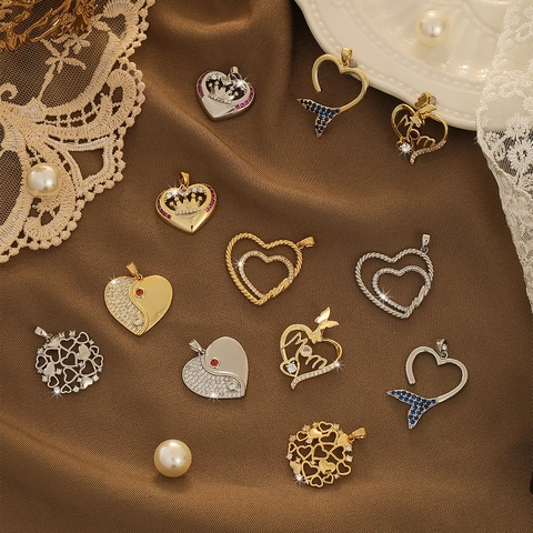 Vintage Copper Heart Pendant With Zirconia For Necklace DIY Hollow Out Fishtail Crown Mom Design French Style Jewelry Gift For Women (Pendant Only Without Chain)