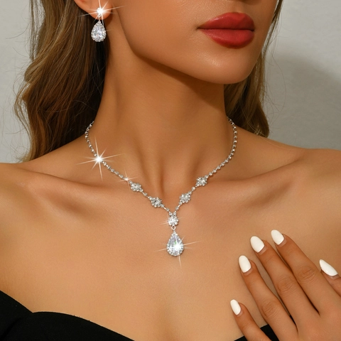 Conjunto Joyería Gota De Agua Cobre Con Diamantes Imitación Mujer Collar Colgante Gota Plateado Y Pendientes Botón Para Boda Fiesta