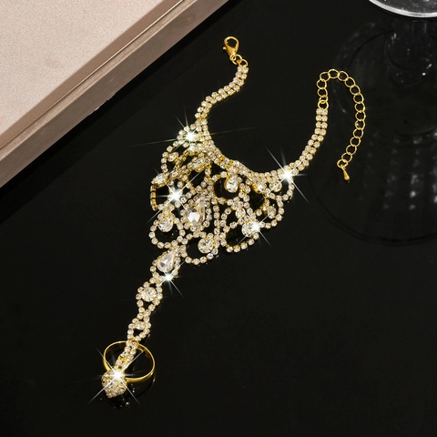 Luxury Copper Zirconia Rhombus Geometric Hand Harness Hand Chain With Finger Ring For Wedding Party Jewelry Women