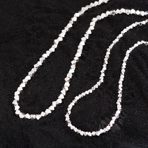 Collana Minimalista con Perle Geometriche Sfaccettate in Rame Placcato Argento Catena a Serpente Girocollo Donna Gioielli