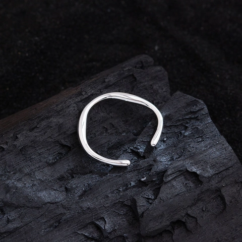 Minimalistischer Unregelmäßiger Welle Kupfer Versilberter Offener Ring Für Damen Ins Stil Verstellbarer Glatter Fingerring Schmuck