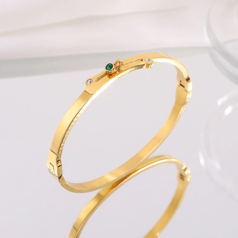 Vintage Gold Plated Stainless Steel Bangle For Women With Green Gemstone And Zirconia Irregular Luxury Open Cuff Bracelet