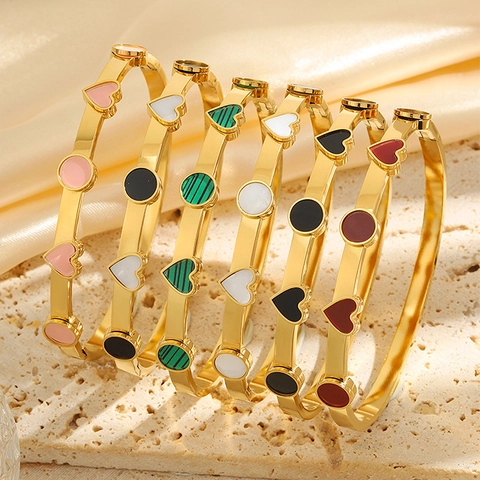 Bracelet Jonc en Acier Inoxydable Plaqué Or Émail Cœur Rond Pour Femme Élégant Bracelet Cœur Bijoux Cadeau