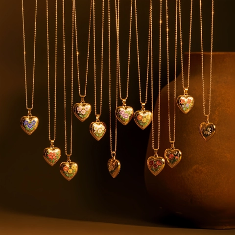 Stainless Steel Heart Locket Necklace For Women 14K Gold Plated Birth Flower Enamel Opening Heart Pendant Fashion Jewelry Gift