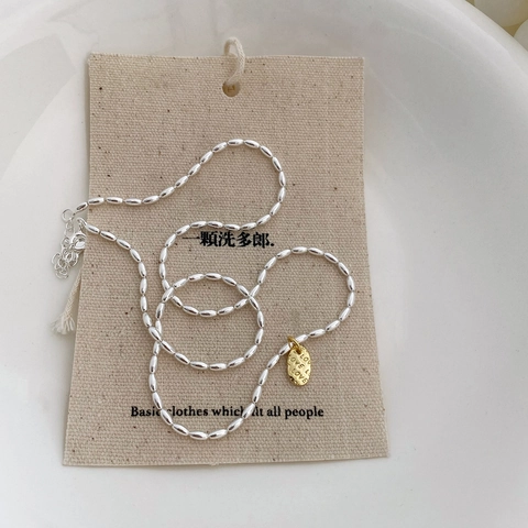 925 Sterlingsilber Reisperlenkette Mit Vergoldetem Ovalen LOVE Buchstaben Anhänger Minimalistische Mode Schlüsselbein Kette Schmuck Für Damen