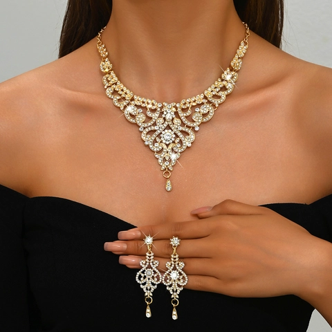 Vintage Baroque Alloy Rhinestone Jewelry Set For Women Luxury Hollow Floral Necklace Long Water Drop Earrings Wedding Party Jewelry