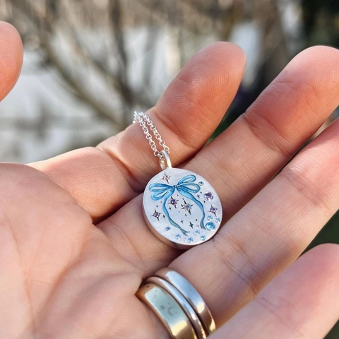 Vintage Titaniumstaal 18K Vergulde Pasen Konijn Kat Emaille Hanger Ketting Artistieke Ovaal Tarotkaart Dier Sieraden