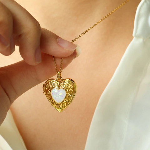 Vintage Heart Book Locket Necklace Copper 18K Gold Plated Faux Opal Photo Frame Pendant Anniversary Valentine Jewelry For Women