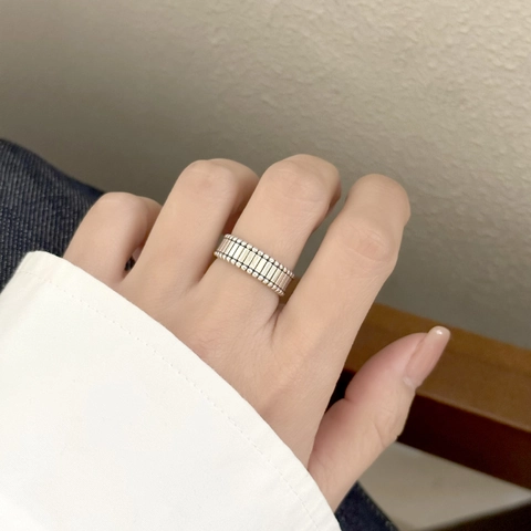 Vintage Thai Silver Style Vertical Stripe Round Bead Edge Open Ring For Women Minimalist Copper Electroplated Adjustable Jewelry