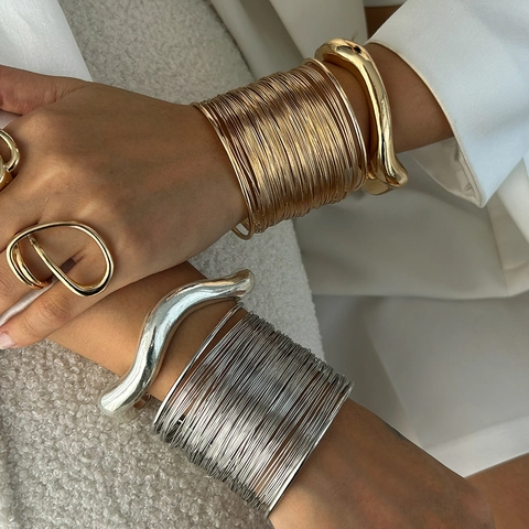 Minimalist Punk Metal Open Cuff Bracelet For Women Irregular Wave Wrap Layered Alloy Bangle Vintage Fashion Jewelry Ring
