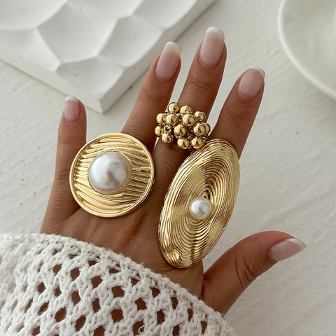 Anello in Lega Sovradimensionato Vintage per Donna Placcato Oro Argento Irregolare Traforato Foglia Anello con Perle Artificiali Decorazione Testurizzata Aperto Regolabile Gioielli