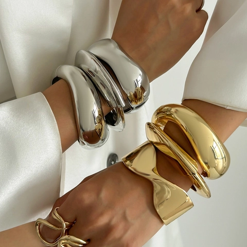 Minimalistischer Klobiger Legierung Unregelmäßiger Armreif Für Damen Gold Silber Polierter Flüssigmetall Stil Scharnier Statement Schmuck