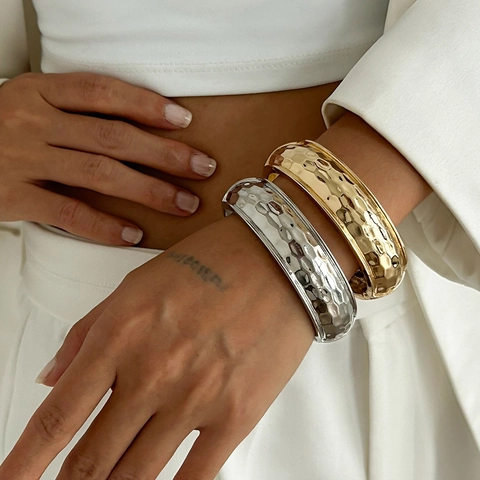European Style Minimalist Hammered Alloy Cuff Bracelet For Women Gold Silver Plated Wide Metal Bangle Fashion Jewelry Gift