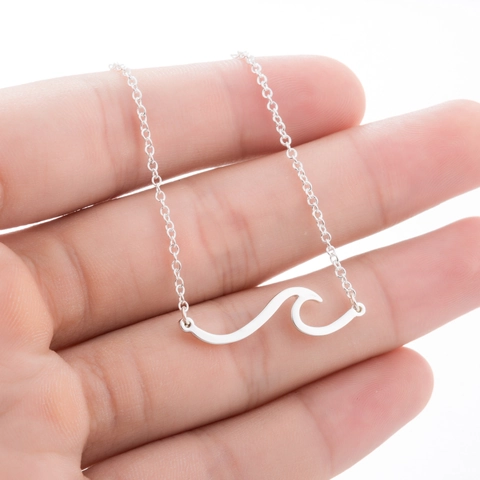 Fashion Stainless Steel Ocean Wave Pendant Necklace For Women Minimalist Polished Wave Jewelry Elegant Daily Accessory Gift