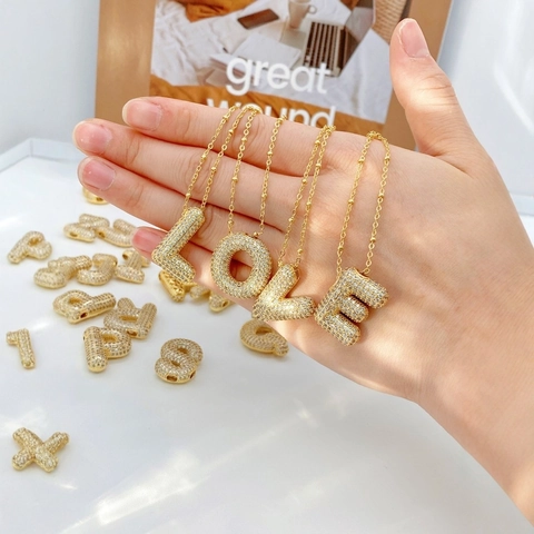 Collana con Ciondolo a Lettera a Bolla 3D in Rame Placcato Oro 18K con Zirconia Intarsiata Alfabeto A-Z Catena a Sfere Donna Gioielli