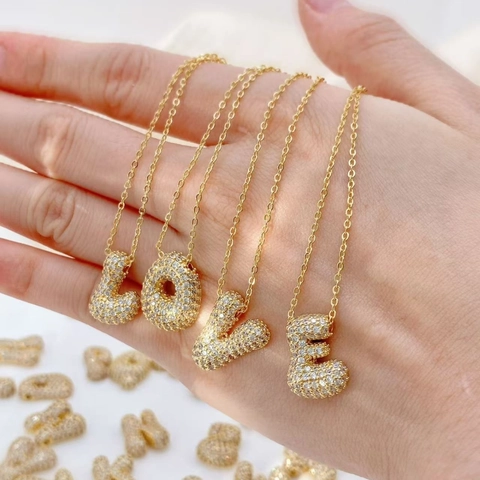 Collana con Ciondolo Alfabeto in Rame Intarsiato con Zirconia per Donna Lettera a Bolla 3D Lucida Gioielli Iniziali Personalizzati Oro