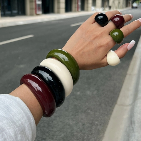 Vintage Bold Resin Bangle Bracelet And Chunky Dome Ring Set For Women Geometric Acrylic Polished Hand Jewelry Retro Party Daily Wear