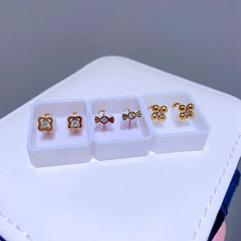 Titanstahl Zirkonia Ohrstecker Vergoldet Kleiner Kleeblatt Schleife Blume Schraubverschluss Ohrringe Schmuck Für Damen