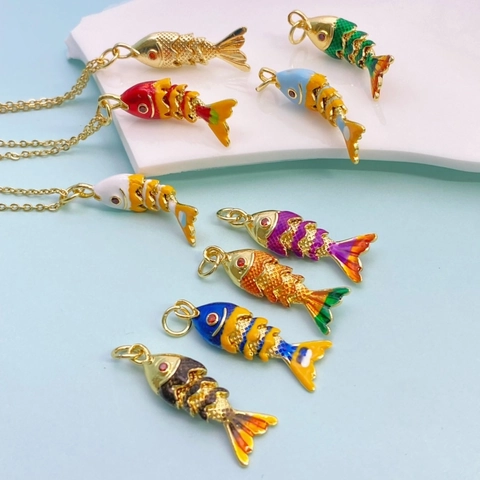Collana Con Pendente Pesce Koi in Smalto Colorato Per Donna Ciondolo Animale Mobile in Rame Placcato Oro 18K Gioielli Moda Oceano