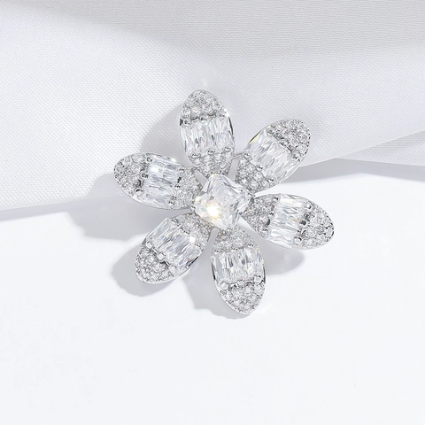 Eleganter Kupfer Zirkonia Blumen Brosche Für Damen Mini Blumen Nadel Für Hochzeit Party Alltag Anti-Exposition Schmuck Dekor