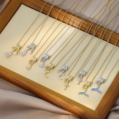 Charmante Kupfer Strass Anhänger Halskette Zarte Kristall Schmetterling Stern Kreuz Mond Fischschwanz Eingelegte Halsketten Elegante Tägliche Schmuck Geschenk Für Damen