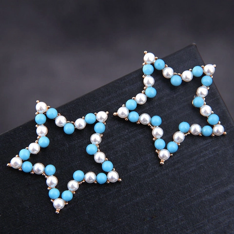Boucles d'Oreilles Clous Étoile Creuse Avec Imitation Künstliche Perle Et Künstliche Perles Colorées Boucles d'Oreilles Géométriques En Alliage Pour Bijoux Femme