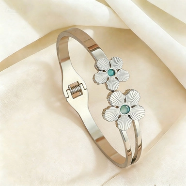 Western Fashion Stainless Steel Spring Bangle Elegant Double Flower Design Inlaid Green Gemstone Hinged Bracelet For Women