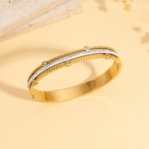 Women's Titanium Steel Bangle Zirconia Rhinestone Layered Gear Edge Open Bracelet Gold Silver Fashion Commuter Jewelry
