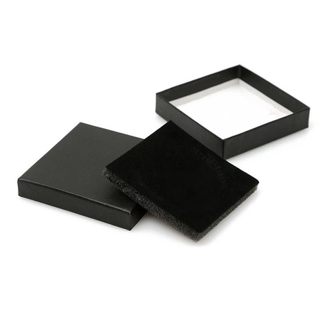 Caja de Embalaje de Joyería de Papel Mate Negro de Alta Calidad Caja de Regalo Cuadrada Para Anillos Pendientes Colgantes Collares Con Inserto de Esponja