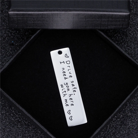 Drive Safe I Need You Here With Me Stainless Steel Engraved Keychain Pendant Rectangle Car Key Tag Heart Charm Gift For Family Husband