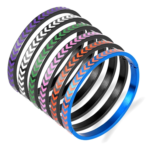 Brazalete Minimalista de Acero de Titanio con Bisagra Patrón de Flecha de Esmalte Colorido Pulsera de Metal Cepillado para Mujer Hombre Joyería de Moda