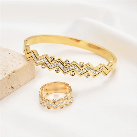 Anillo de Acero Inoxidable en Zigzag para Mujer Incrustado con Zirconia Oro Plata Oro Rosa Hueco Geométrico Moda