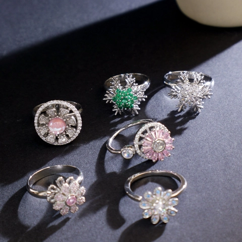 Rotating Zircon Flower Snowflake Open Rings Titanium Steel Geometric Adjustable Finger Rings For Women Fashion Jewelry Gift