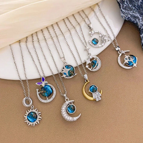 Stainless Steel Star Moon Planet Pendant Necklace For Women Copper Zirconia Astronaut Butterfly Pegasus Celestial Galaxy Jewelry Gift