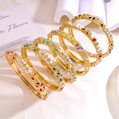 Vintage Enamel Flower Open Bangle For Women Gold Plated Alloy Zirconia Rhinestone Cuff Bracelet Fashion Jewelry Accessory Gift